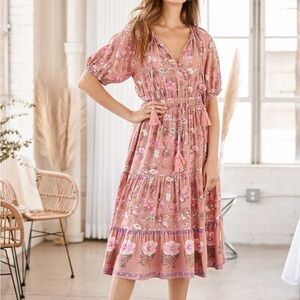 Lulus Blooms Pink Floral Print Tiered Short Sleeve MIDI Dress Size Medium